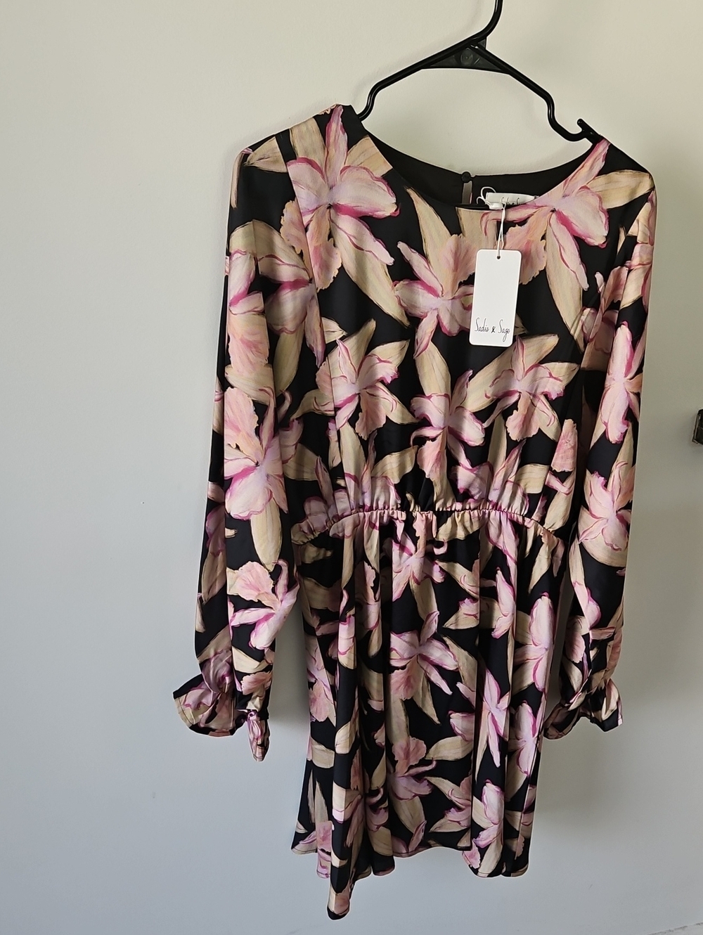 Sadie & Sage Black Floral Pink Long-Sleeve Dress